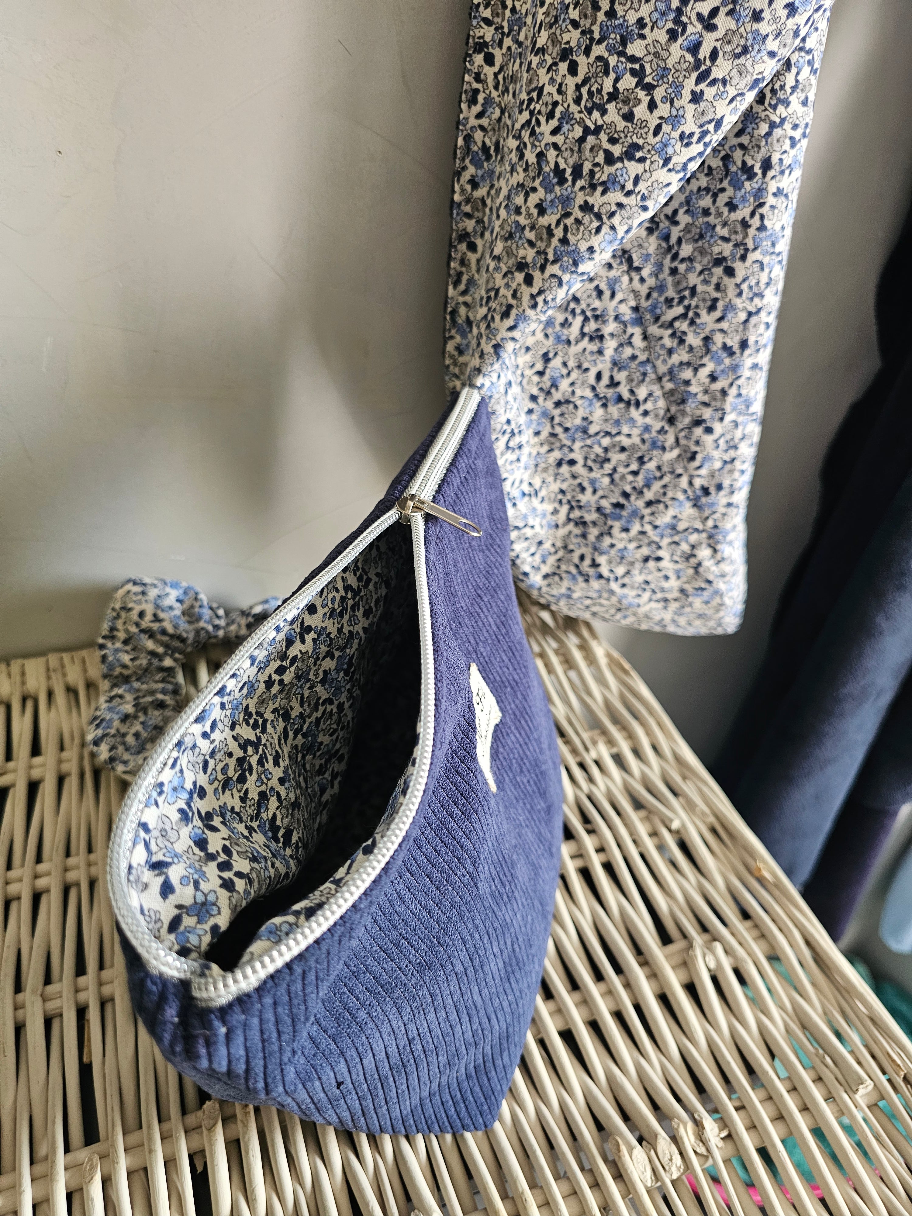 La pochette astucieuse (elle se transforme en panière)