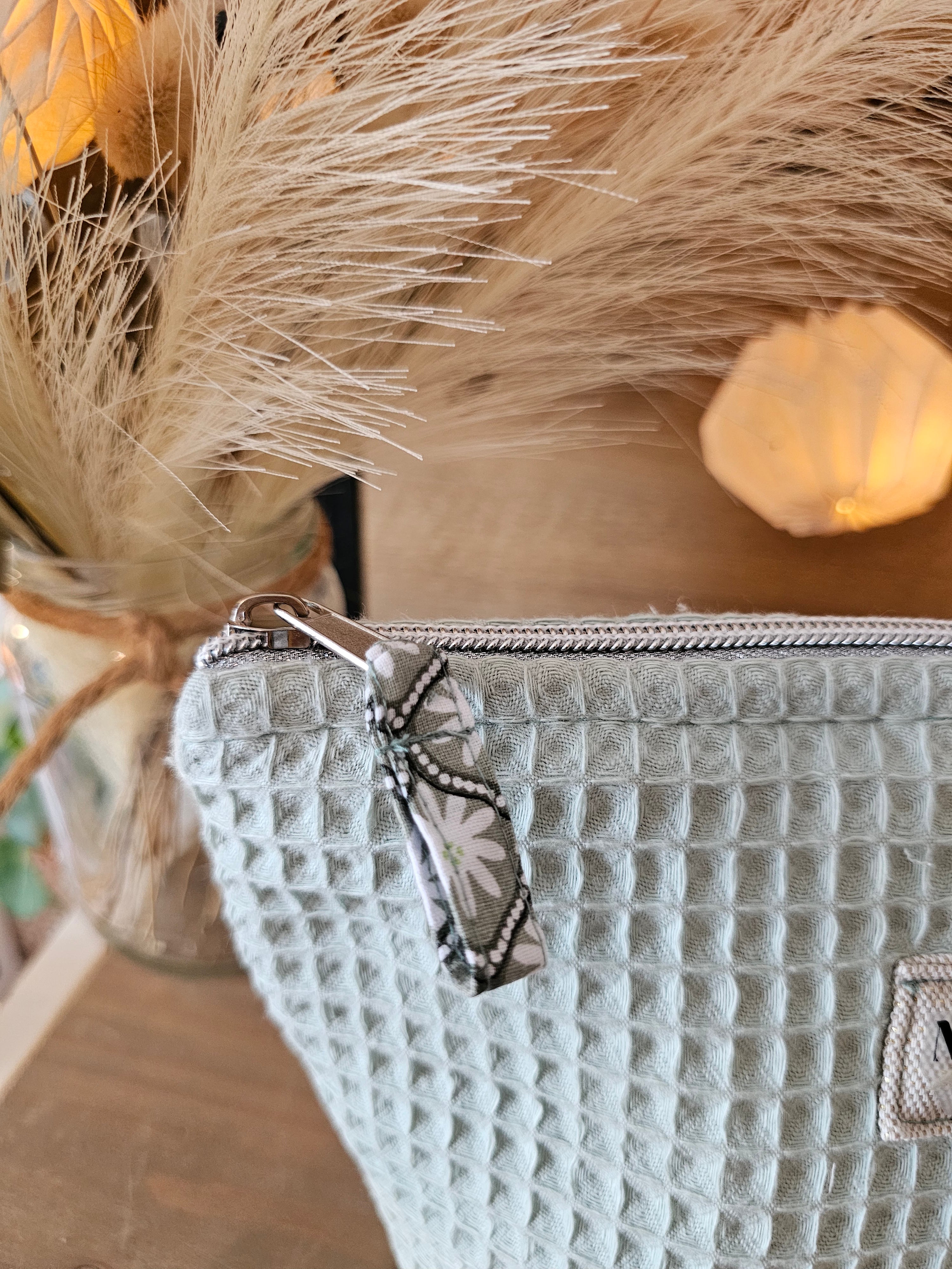 La pochette astucieuse (elle se transforme en panière)