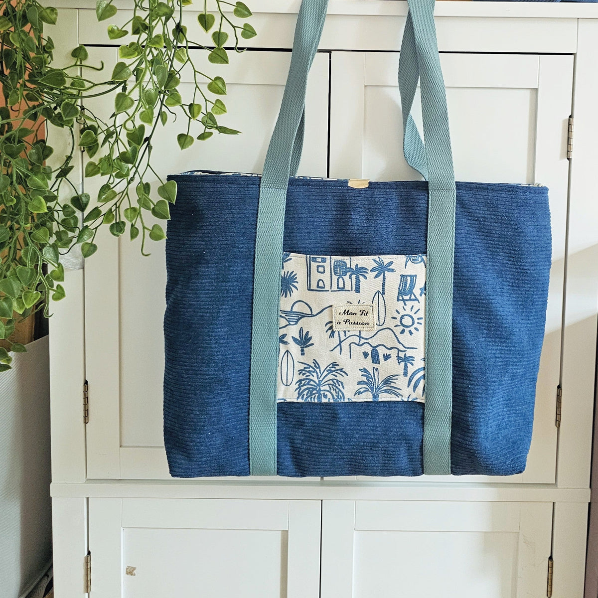 Sac cabas fait main en velours bleu canard