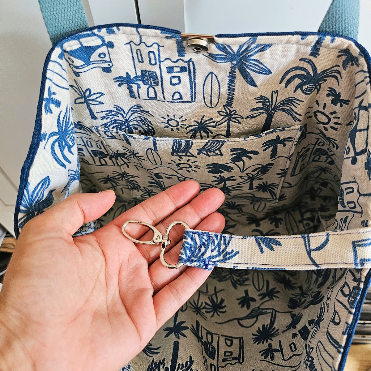 Sac cabas fait main en velours bleu canard