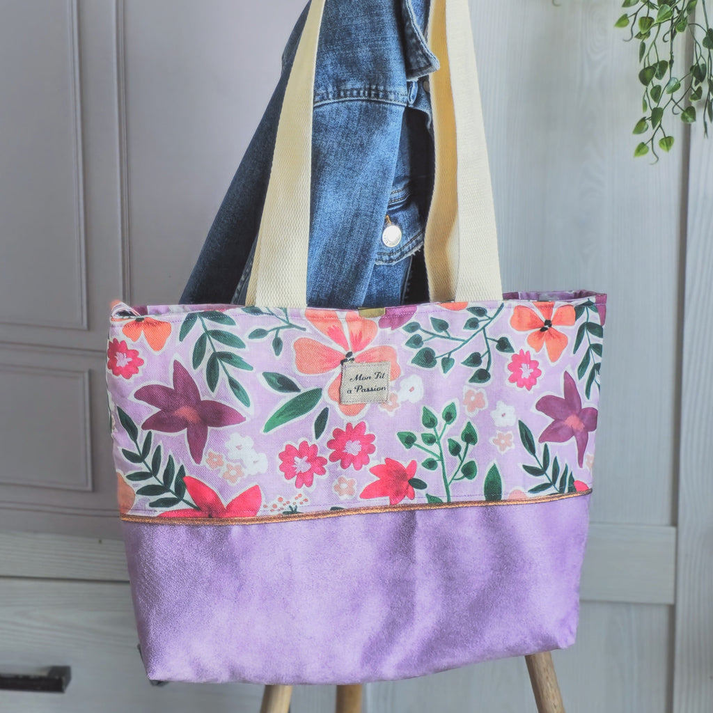 Cabas en suédine lilas et coton fleuris