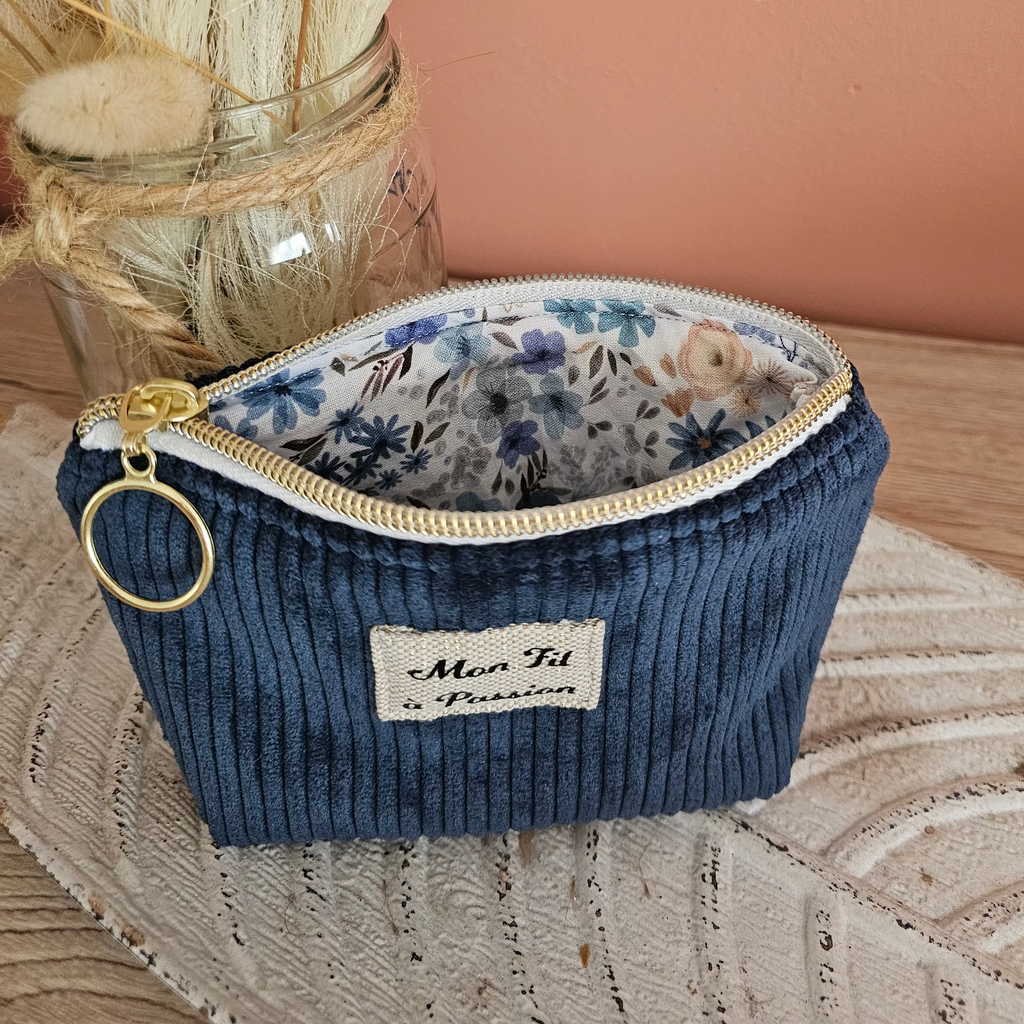 Mini pochette porte monnaie en velours cousue main, petit format avec fermeture zippée