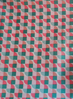 100% coton forma géométrique de couleur rose et bleu turquoise sur fond blanc