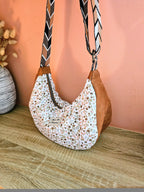 Sac bandoulière femme forme demi lune pratique leger en suédine et tissus liberty 