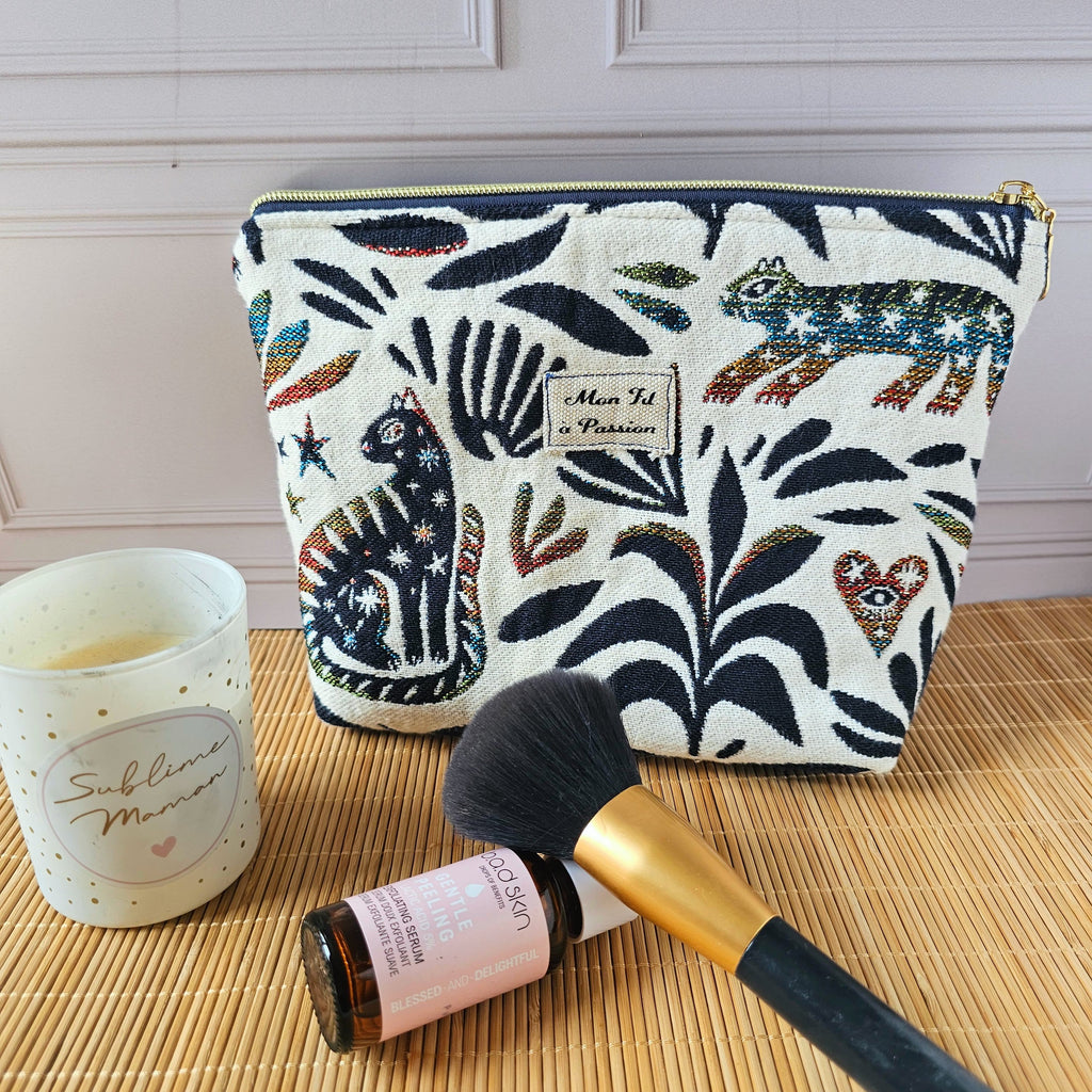 Pochette trousse de toilette 2-en-1 pratique et astucieuse