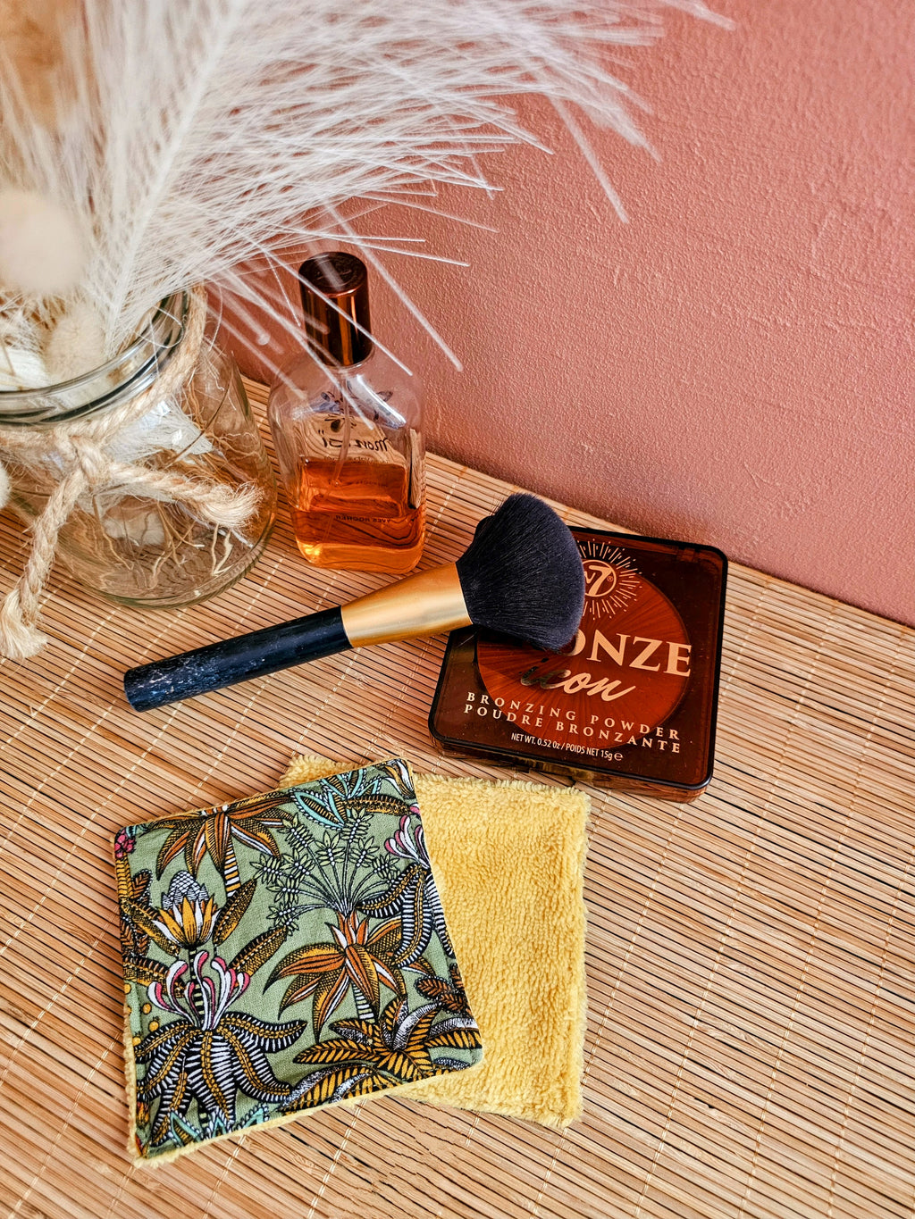 Lingette démaquillante lavable en éponge de bambou - routine beauté zéro déchet