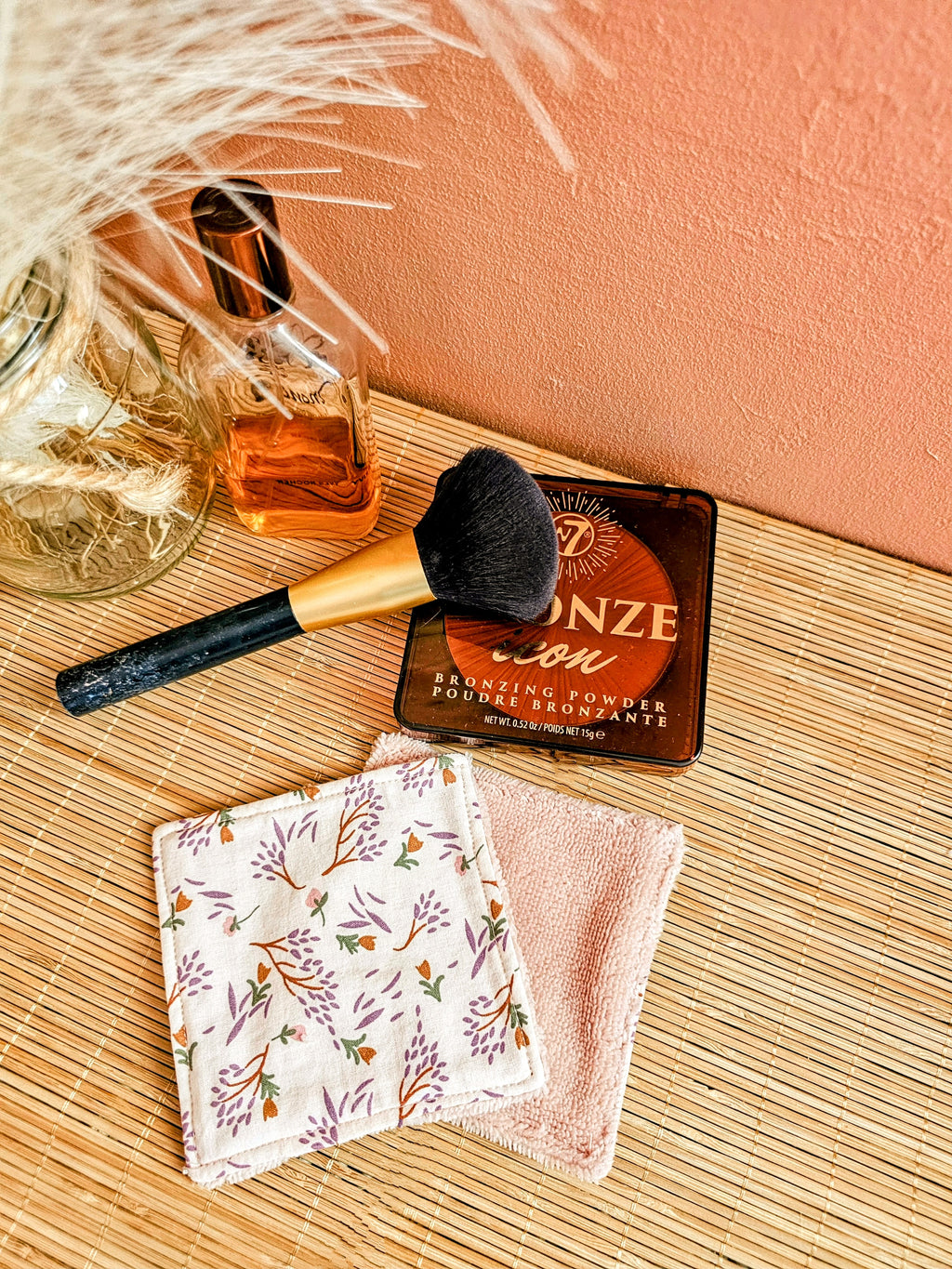 Lingette démaquillante lavable en éponge de bambou - routine beauté zéro déchet