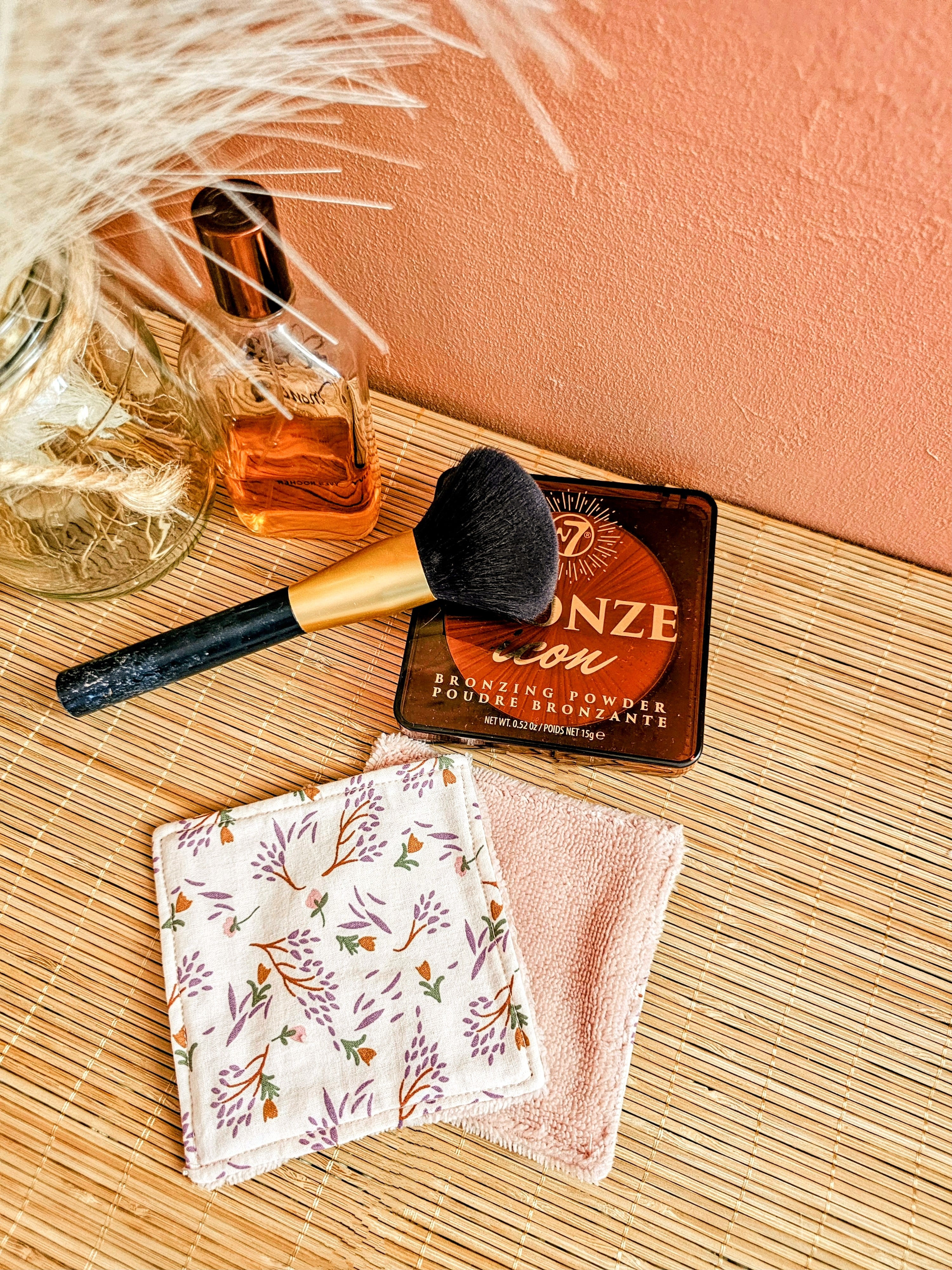 Lingette démaquillante lavable en éponge de bambou - routine beauté zéro déchet