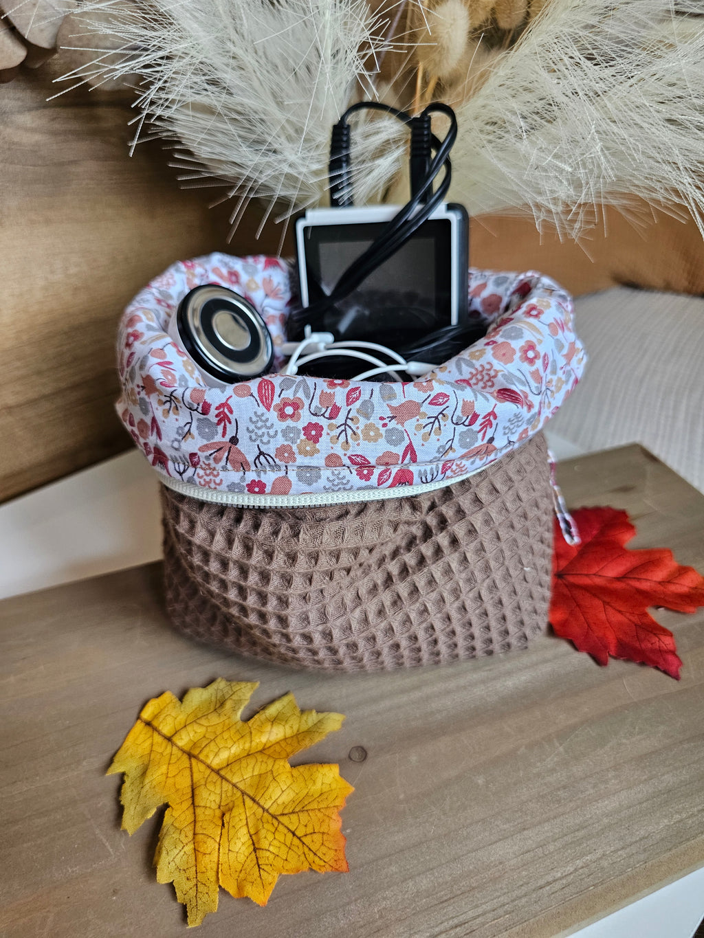 La pochette astucieuse (elle se transforme en panière)