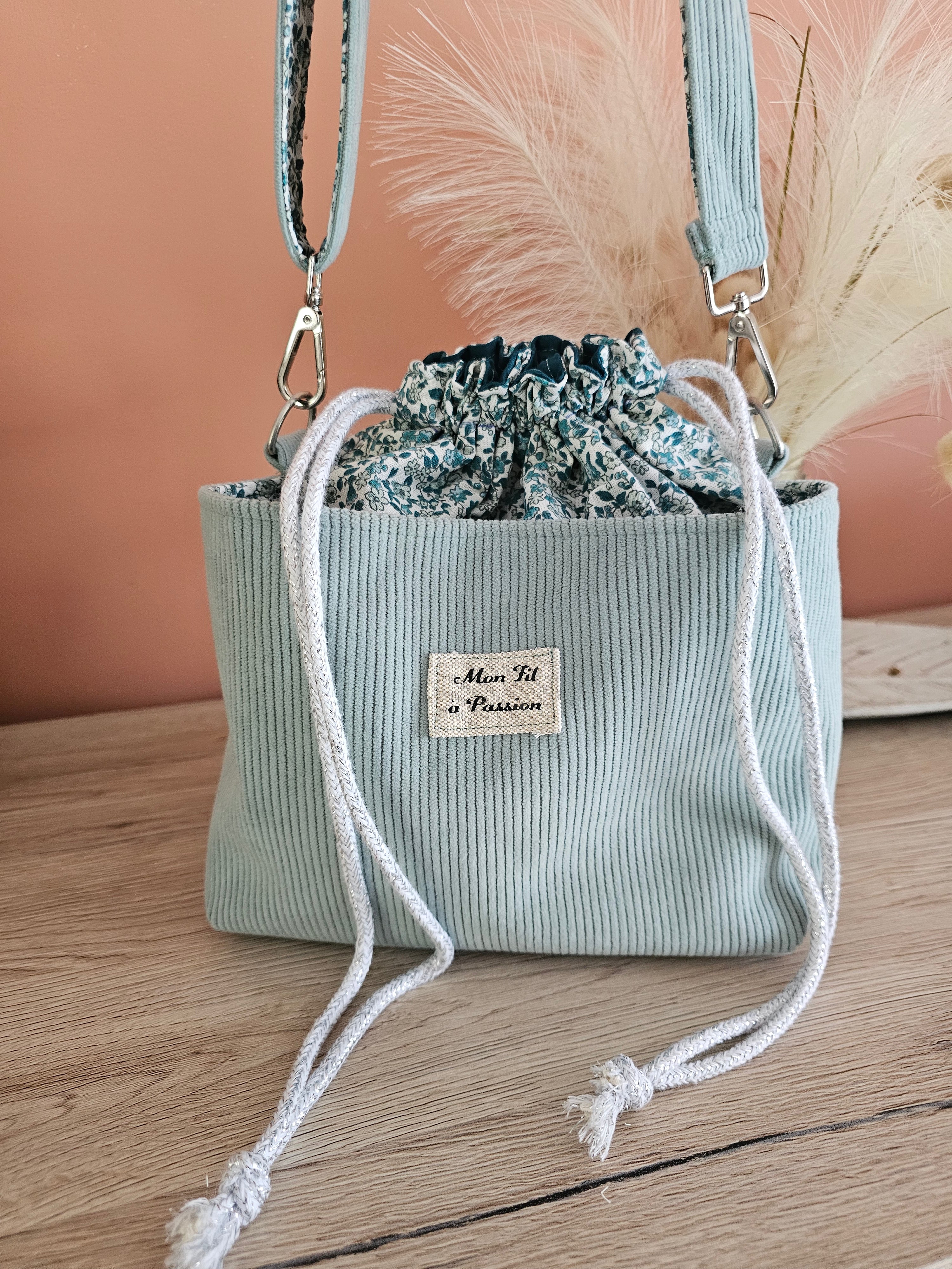 Sac bandoulière femme fait main – demi-lune chic ou bohème – Mon Fil à Passion