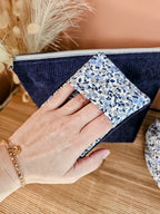 Mini-gant visage en éponge de bambou pour démaquillage doux — couleur bleu nuit et liberty bleu et blanc. zéro déchet Mon Fil à Passion