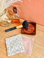 Lingette démaquillante lavable en éponge de bambou - routine beauté zéro déchet