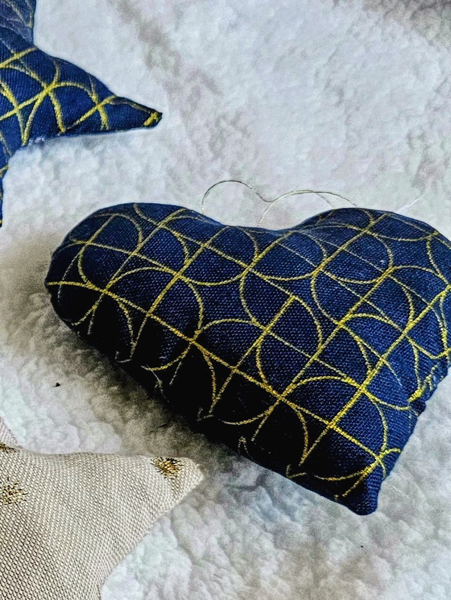 Décoration de Noël en tissus étoile et coeur