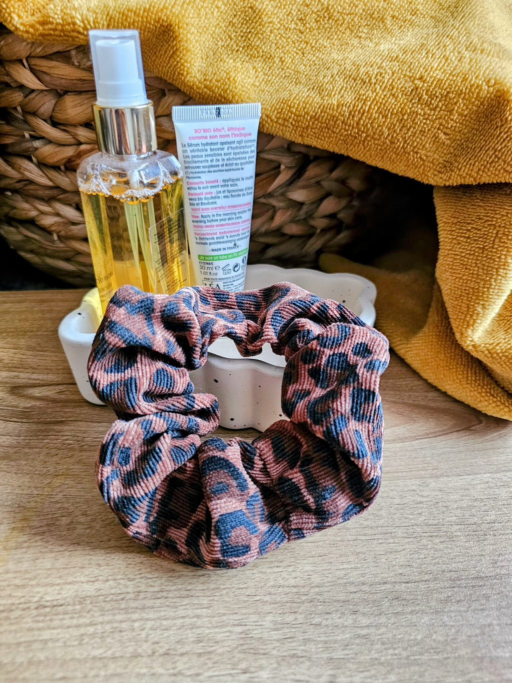 Chouchou Scrunchie fait main - Accessoire cheveux en tissu doux & anti-casse