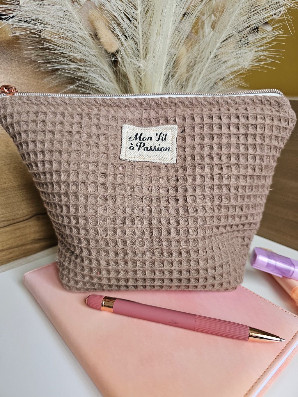 La pochette astucieuse (elle se transforme en panière)