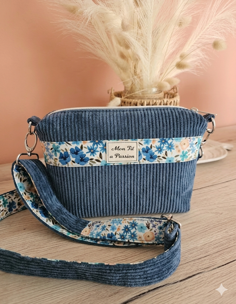 Mini sac bandoulière femme – léger, pratique & mains libres – fait main France | Mon Fil à Passion