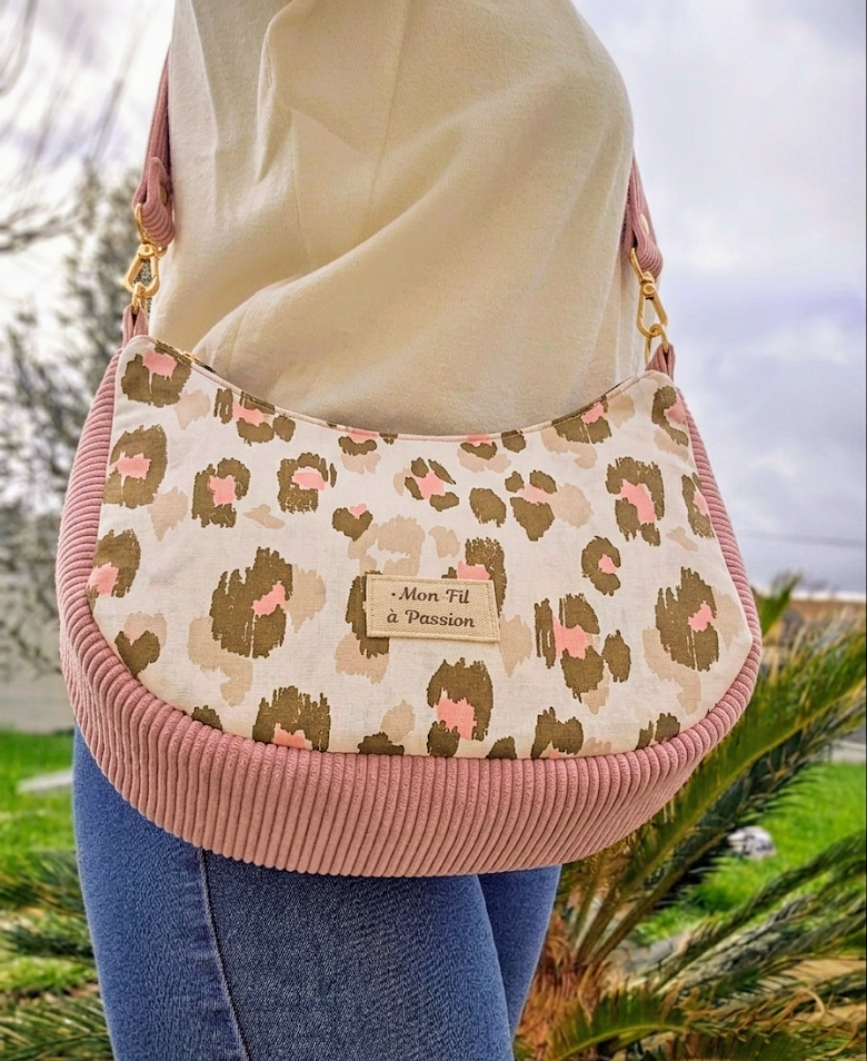 Sac bandoulière femme fait main – demi-lune chic ou bohème – Mon Fil à Passion