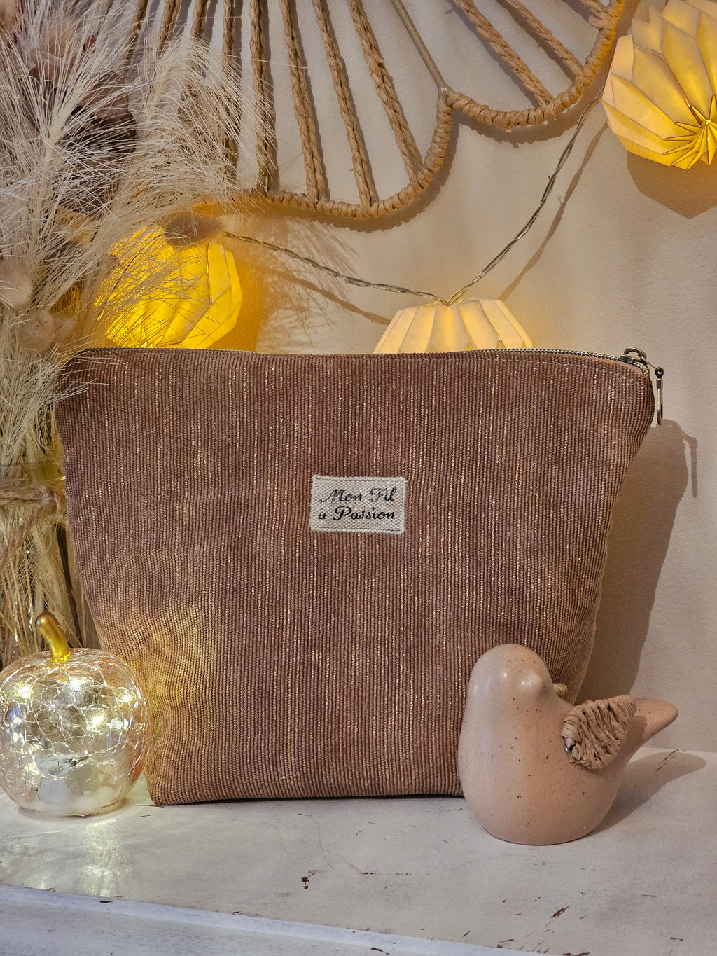 La pochette astucieuse (elle se transforme en panière)