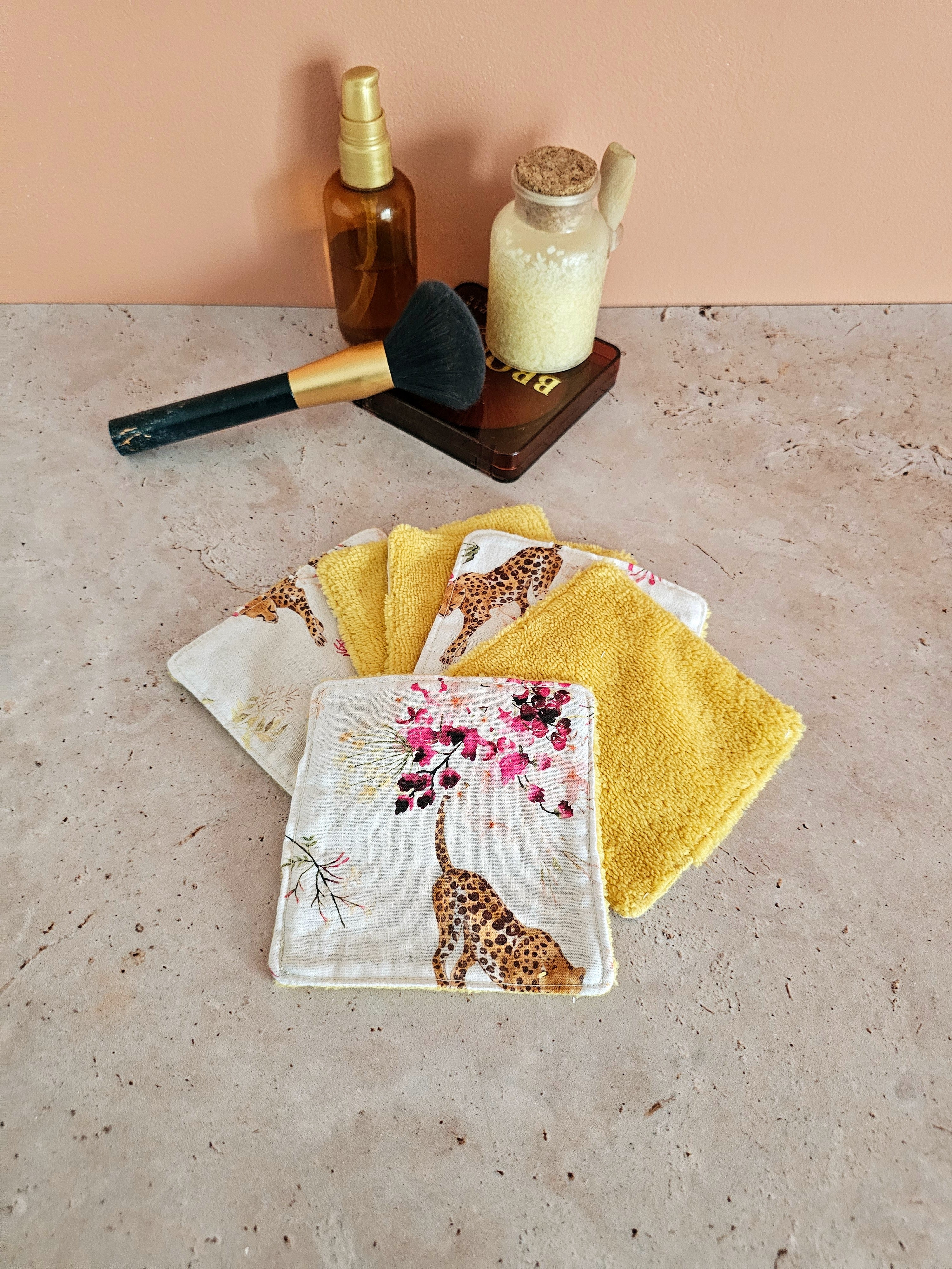 Lingette démaquillante lavable en éponge de bambou - routine beauté zéro déchet