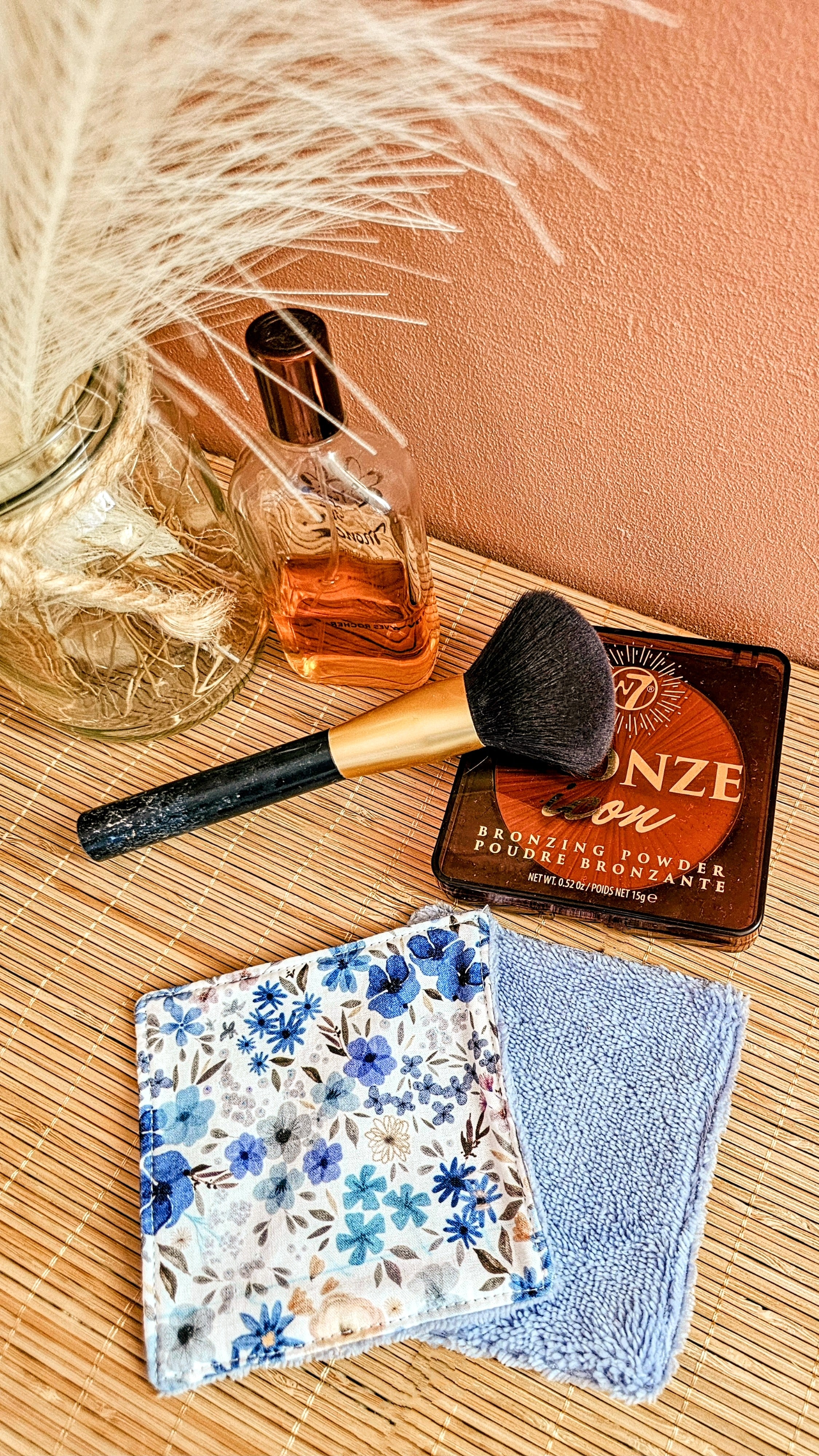 Lingette démaquillante lavable en éponge de bambou - routine beauté zéro déchet
