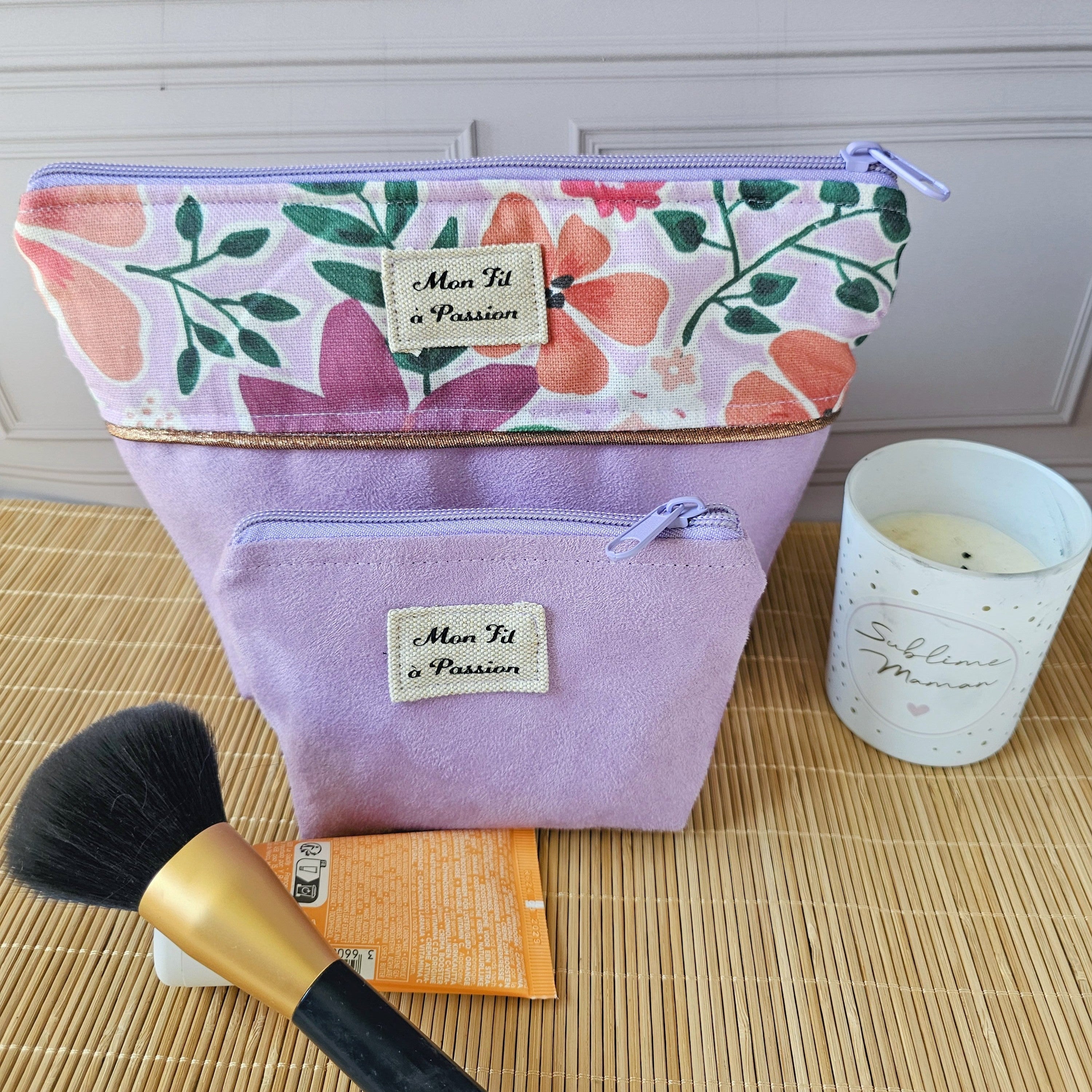Pochette trousse de toilette 2-en-1 pratique et astucieuse