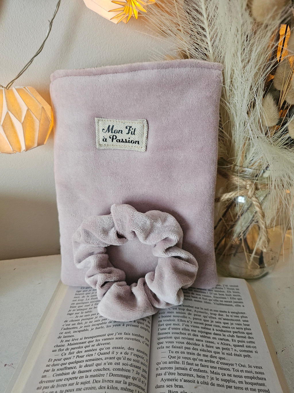 Coffret rêverie – Pochette à livres et chouchou assorti personnalisable | Idée cadeau fait main Mon Fil à Passion- artisanal