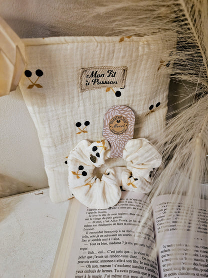 Coffret lectrice fait main – Pochette à livre molletonnée & chouchou assorti – Cadeau femme