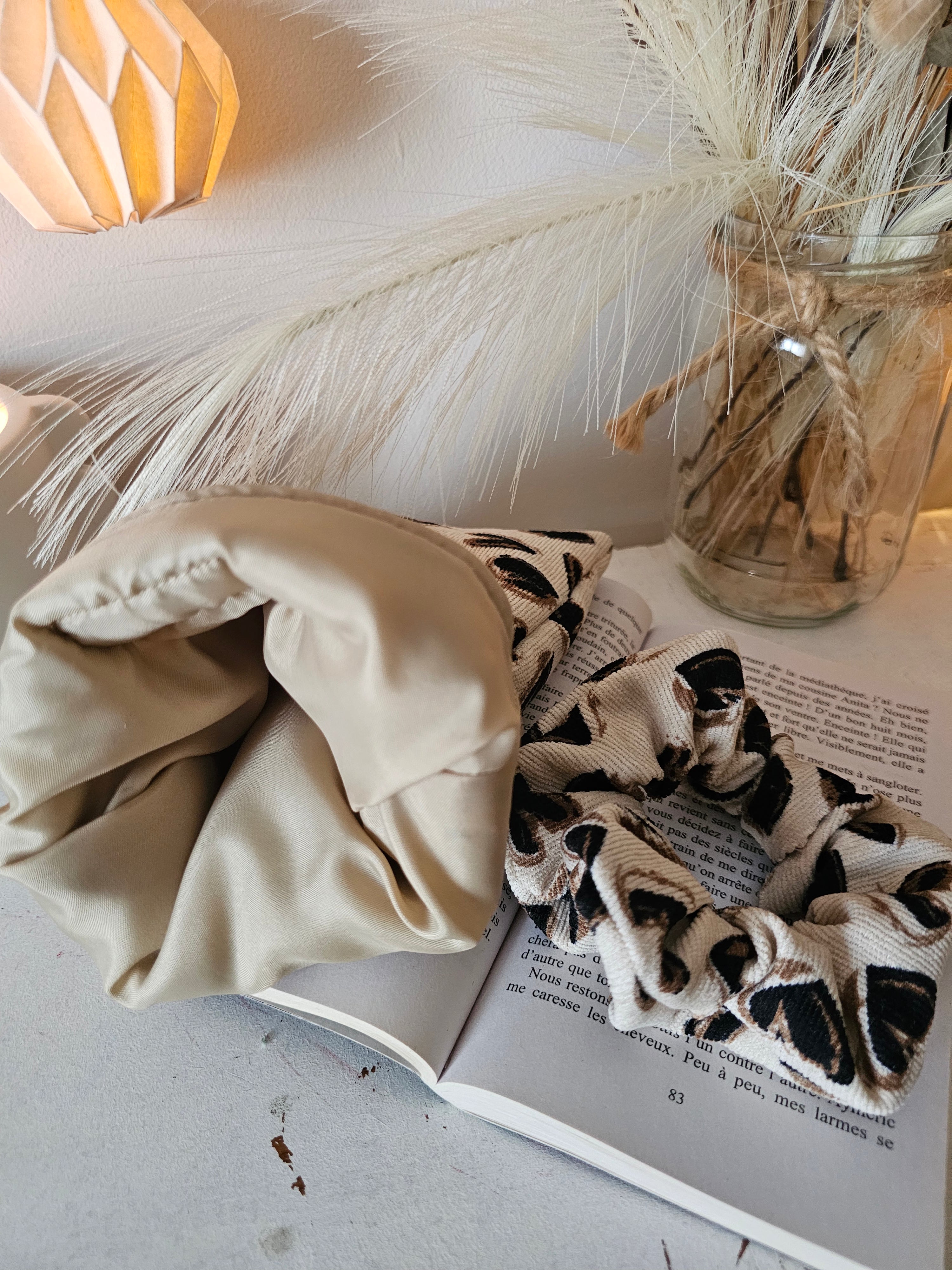 Coffret rêverie – Pochette à livres et chouchou assorti personnalisable | Idée cadeau fait main Mon Fil à Passion- artisanal