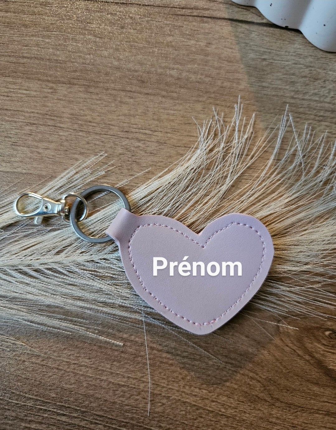 Porte-clé cœur en simili cuir – Fait main & personnalisable (prénom ou mot)
