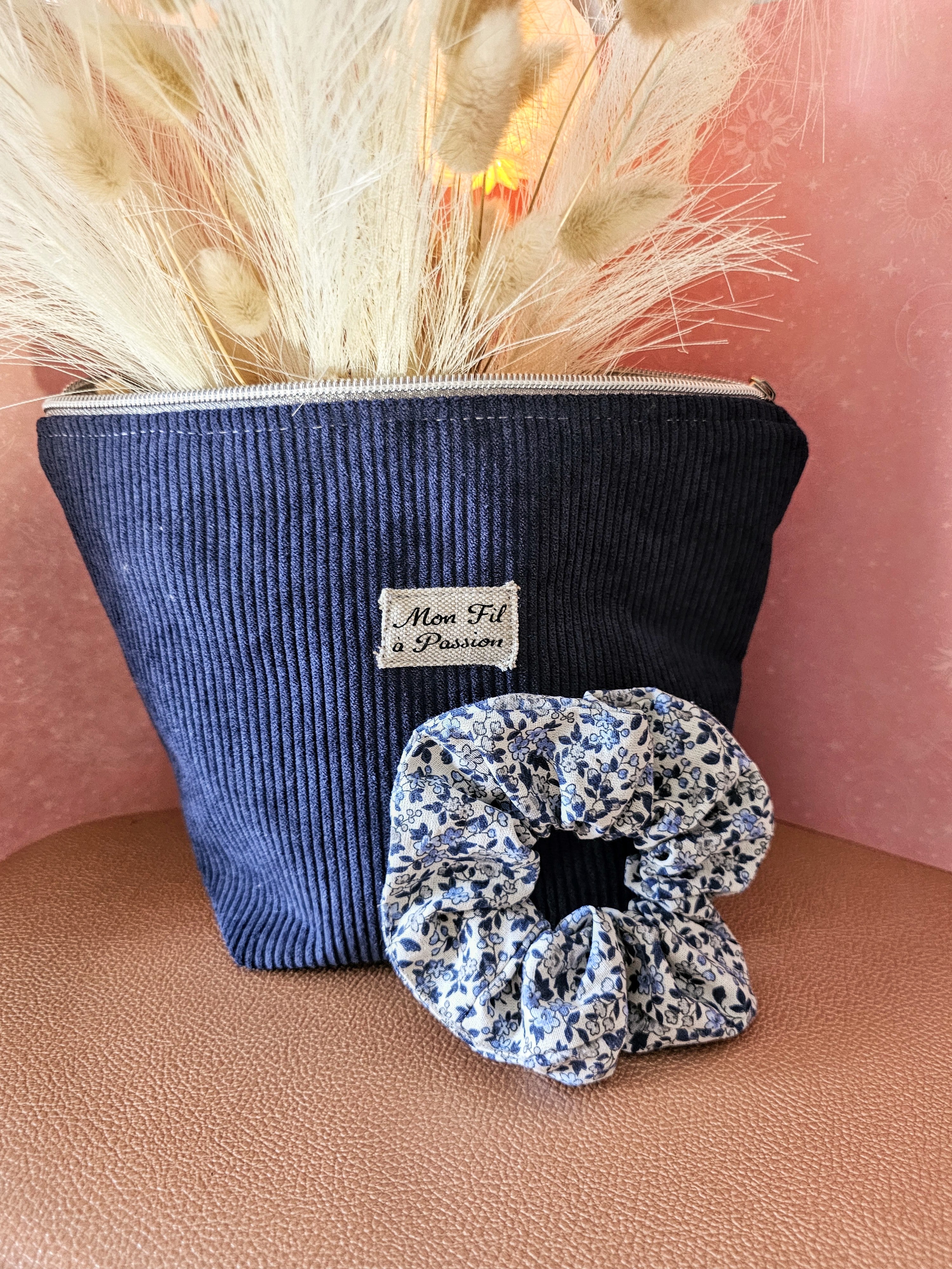 Coffret Douceur – Pochette astucieuse & chouchou assorti (personnalisable)