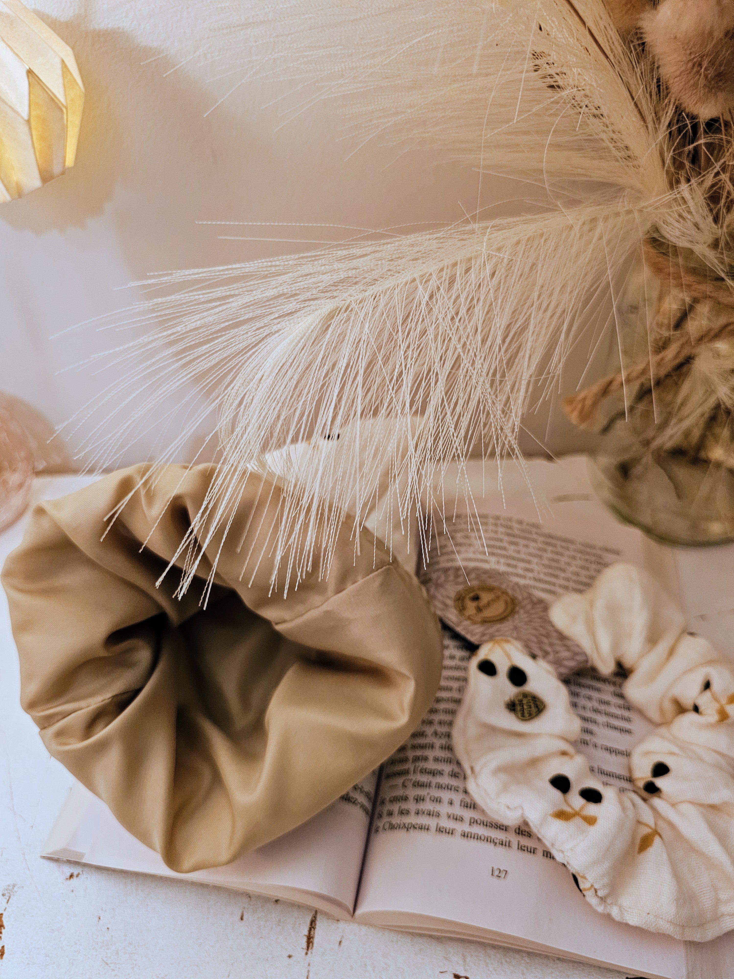 Coffret rêverie – Pochette à livres et chouchou assorti personnalisable | Idée cadeau fait main Mon Fil à Passion- artisanal