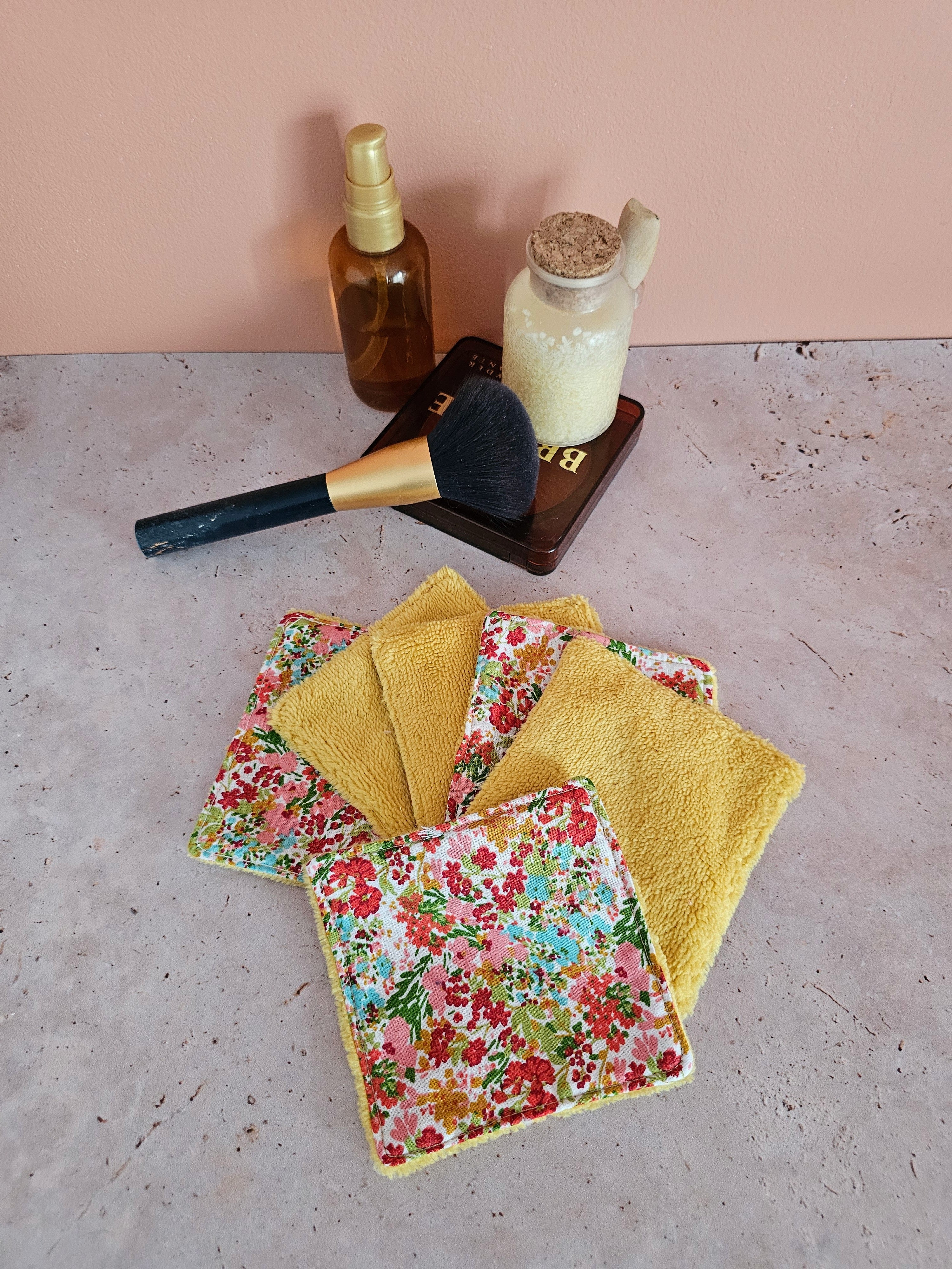Lingette démaquillante lavable en éponge de bambou - routine beauté zéro déchet
