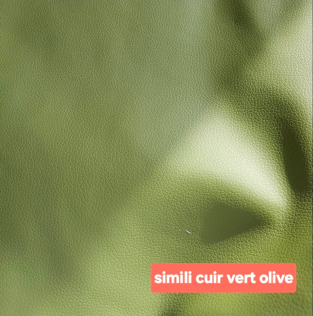 Porte-clé cœur en simili cuir – Fait main & personnalisable (prénom ou mot)