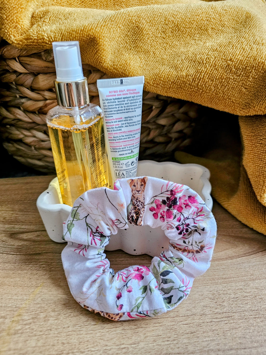 Chouchou Scrunchie fait main - Accessoire cheveux en tissu doux & anti-casse