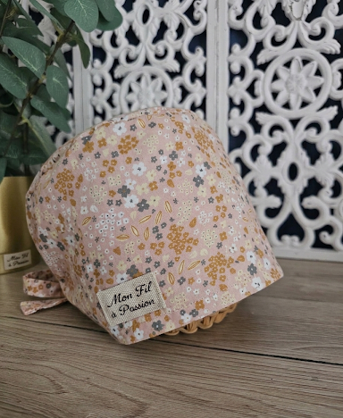 Calot soignant en coton Oeko-Tex à lacer – confortable, ajustable & fait main – Mon Fil à Passion