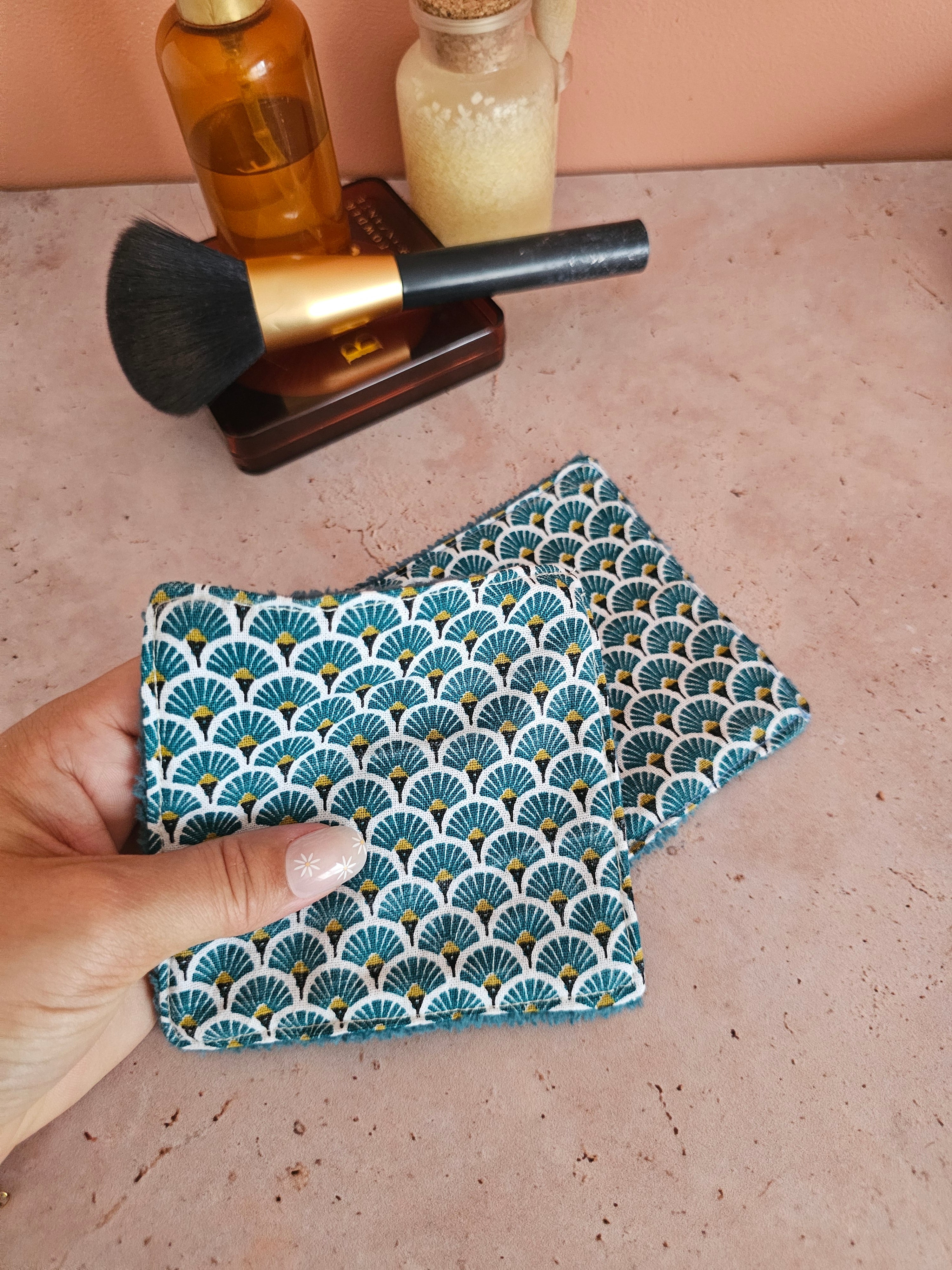 Lingette démaquillante lavable en éponge de bambou - routine beauté zéro déchet