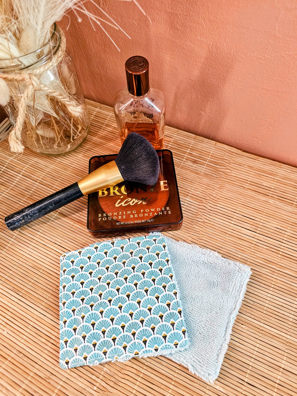 Lingette démaquillante lavable en éponge de bambou - routine beauté zéro déchet