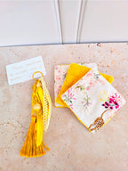 Coffret petites attentions grigri et 3 lingettes démaquillantes – fait main