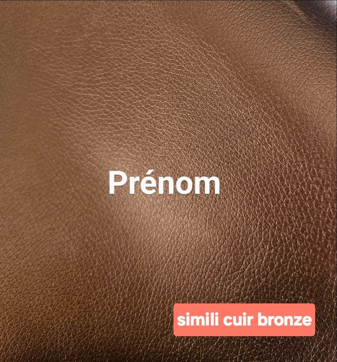 Porte-clé cœur en simili cuir – Fait main & personnalisable (prénom ou mot)