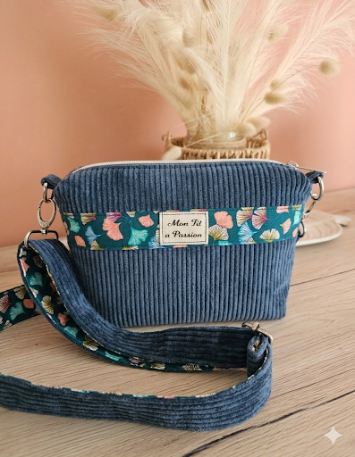 Mini sac bandoulière femme – léger, pratique & mains libres – fait main France | Mon Fil à Passion