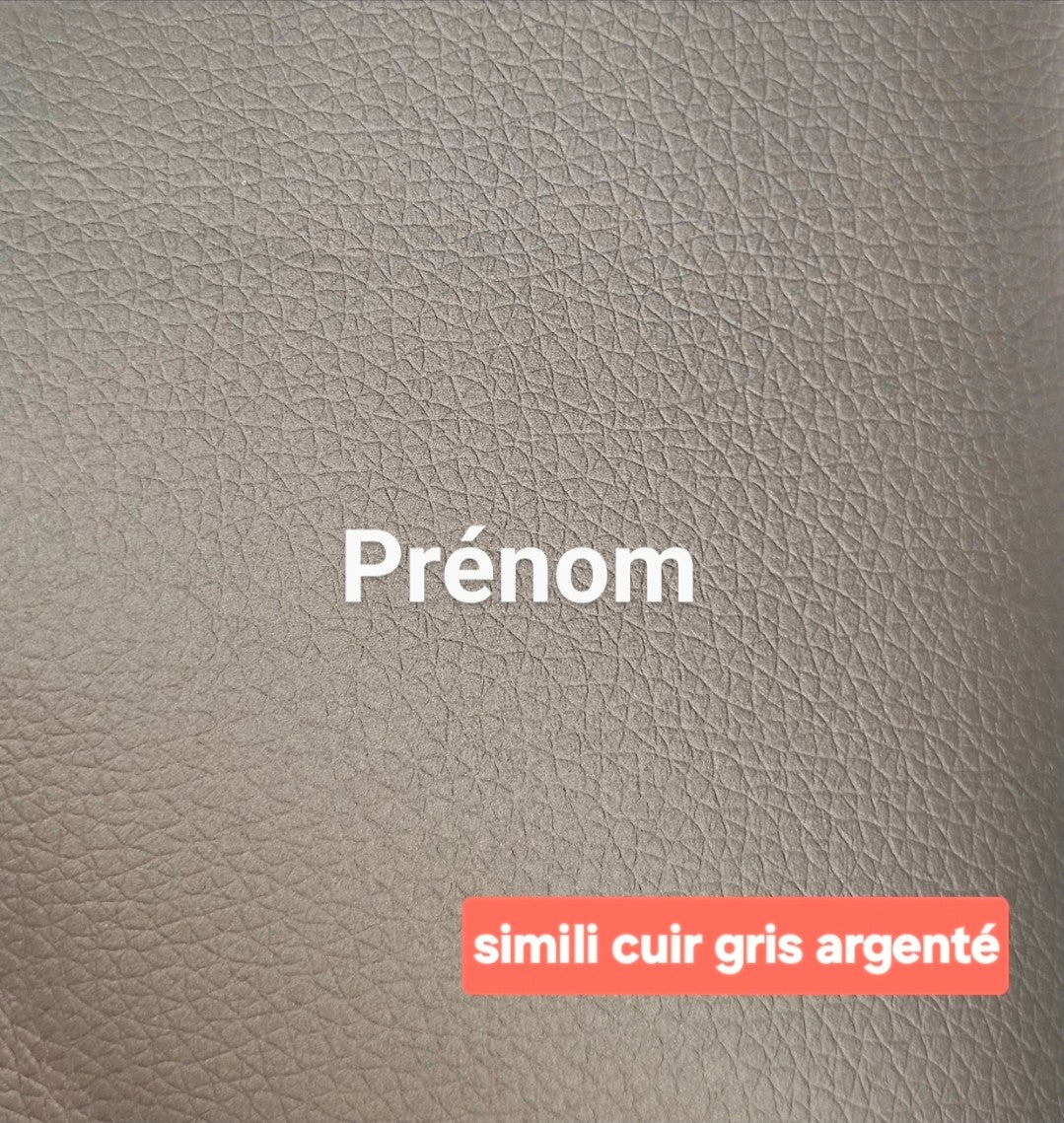 Porte-clé cœur en simili cuir – Fait main & personnalisable (prénom ou mot)