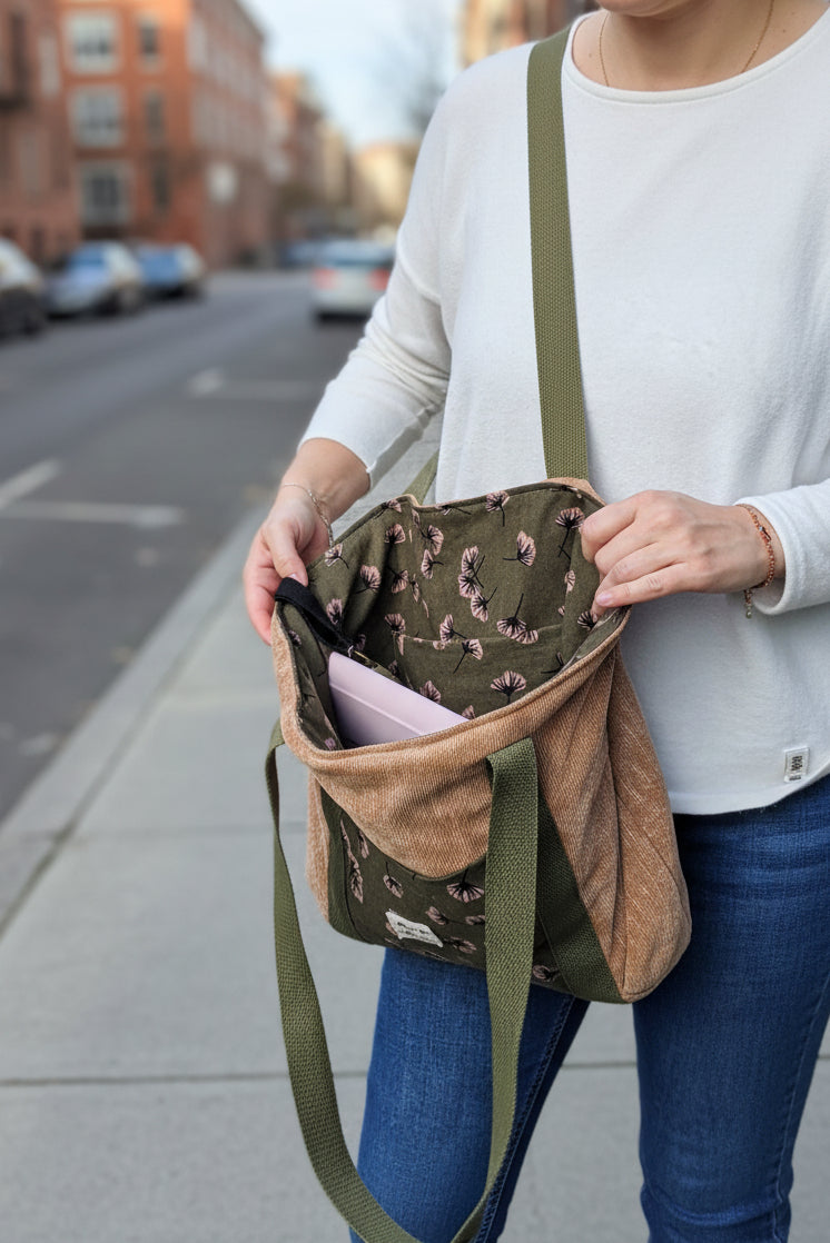 Cabas femme fait main grand format – pratique & organisé avec mousqueton – Mon Fil à Passion