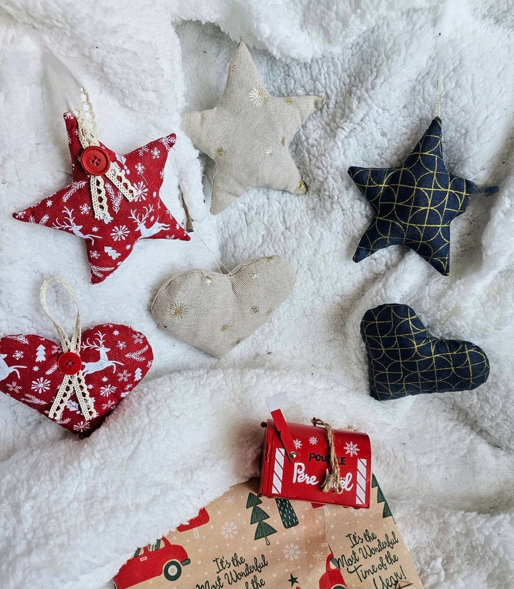 Décoration de Noël en tissus étoile et coeur