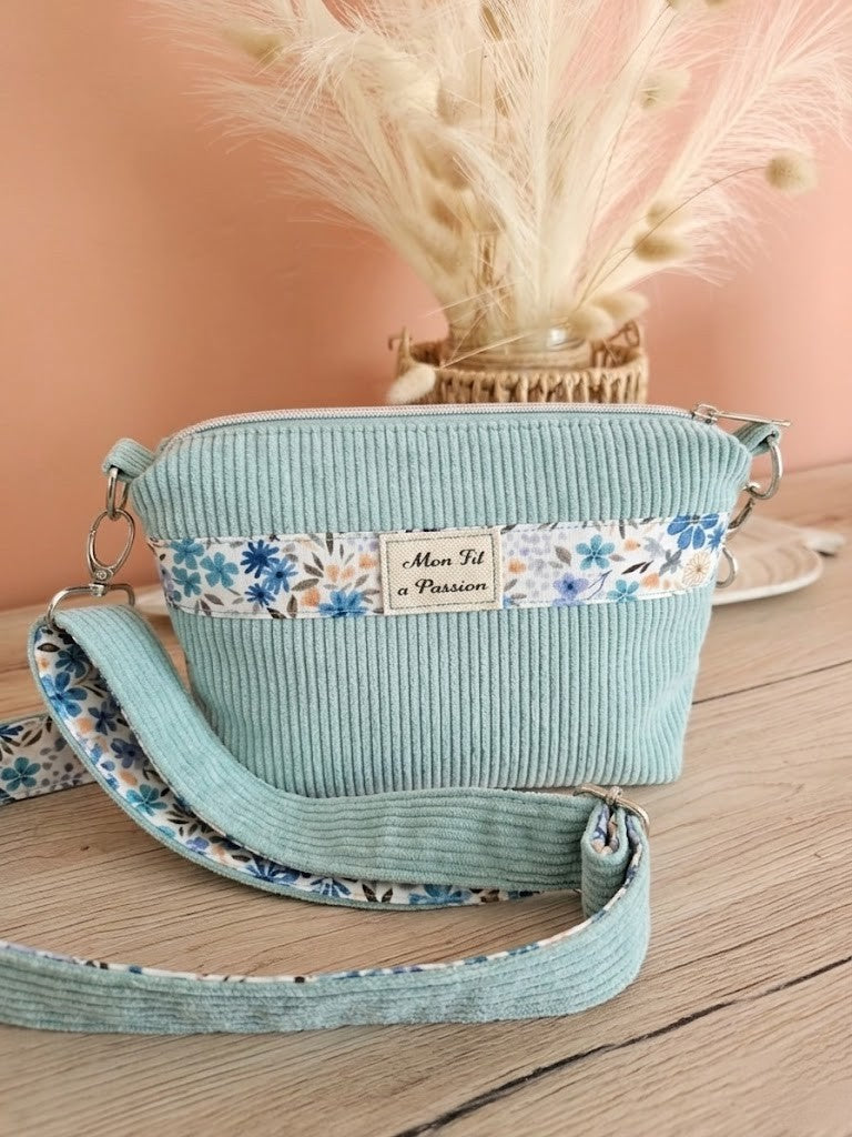 Mini sac bandoulière femme – léger, pratique & mains libres – fait main France | Mon Fil à Passion