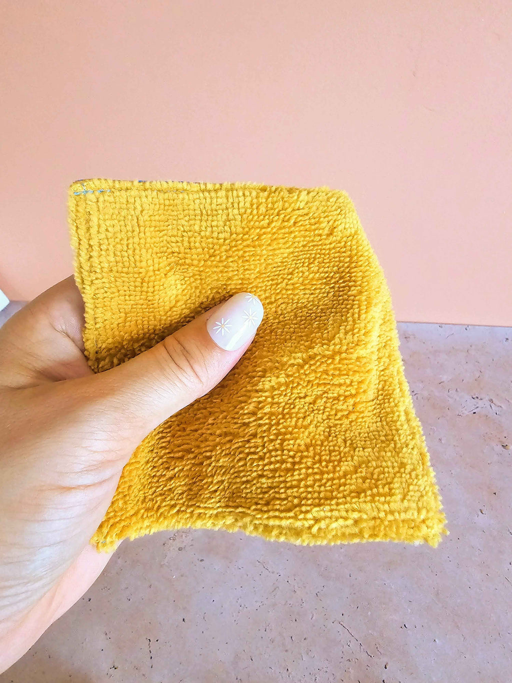 Lingette démaquillante lavable en éponge de bambou - routine beauté zéro déchet